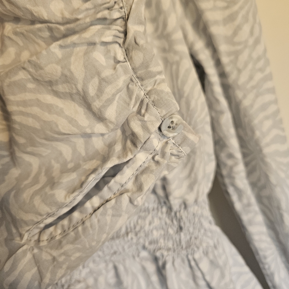 Universal Thread Light Blue Patterned Blouse - Picture 3 of 5